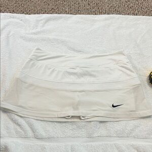 Nike Women's white dri fit tennis skirt